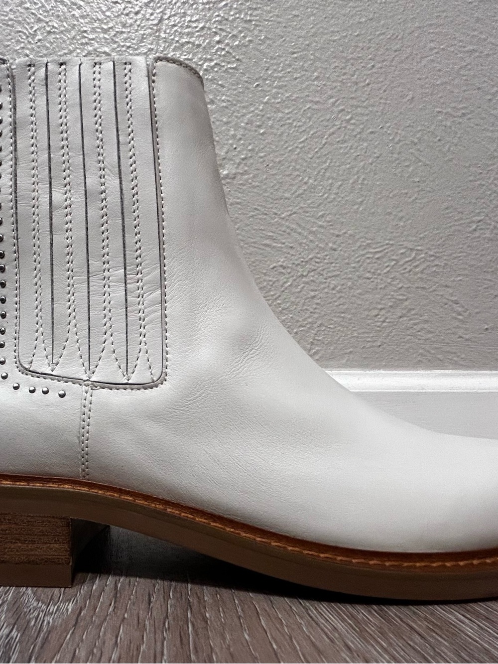 Women's White Leather Chelsea Ankle Boot